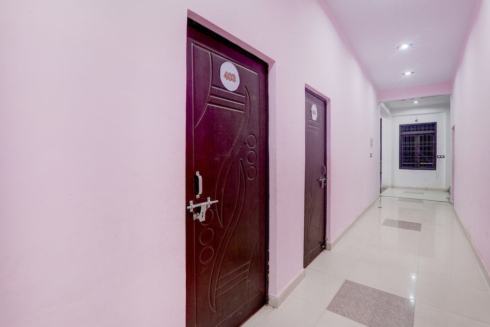 Hotel O S G Grand and Resort, Sitapur, Sitapur