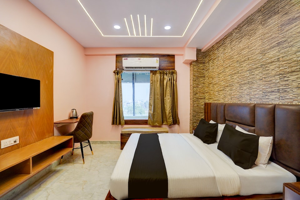 Townhouse Oak Panki Panchmukhi Hanuman Temple Formerly Hotel Rudra, Rania Kanpur, Kanpur