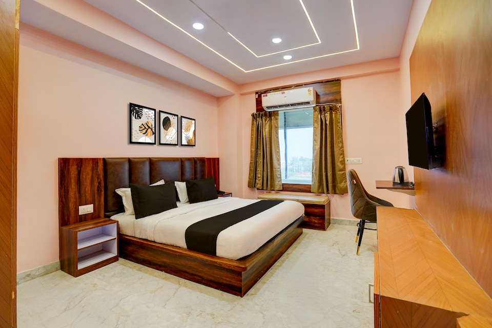 Townhouse Oak Panki Panchmukhi Hanuman Temple Formerly Hotel Rudra, Rania Kanpur, Kanpur