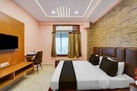 Townhouse Oak Panki Railway Junction Formerly Hotel Rudra