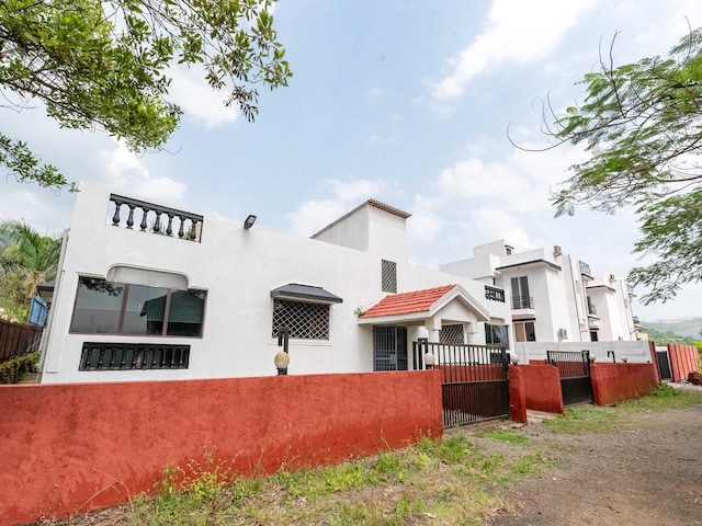 Bubble Nest Villa by Palette Homes | 2BHK | Jacuzzi | Pool | Lonavala