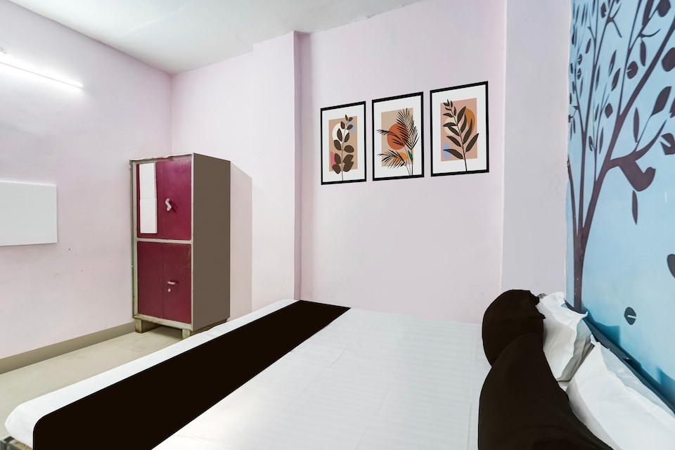 SPOT ON Gorav Smark, Gomti Nagar Lucknow, Lucknow