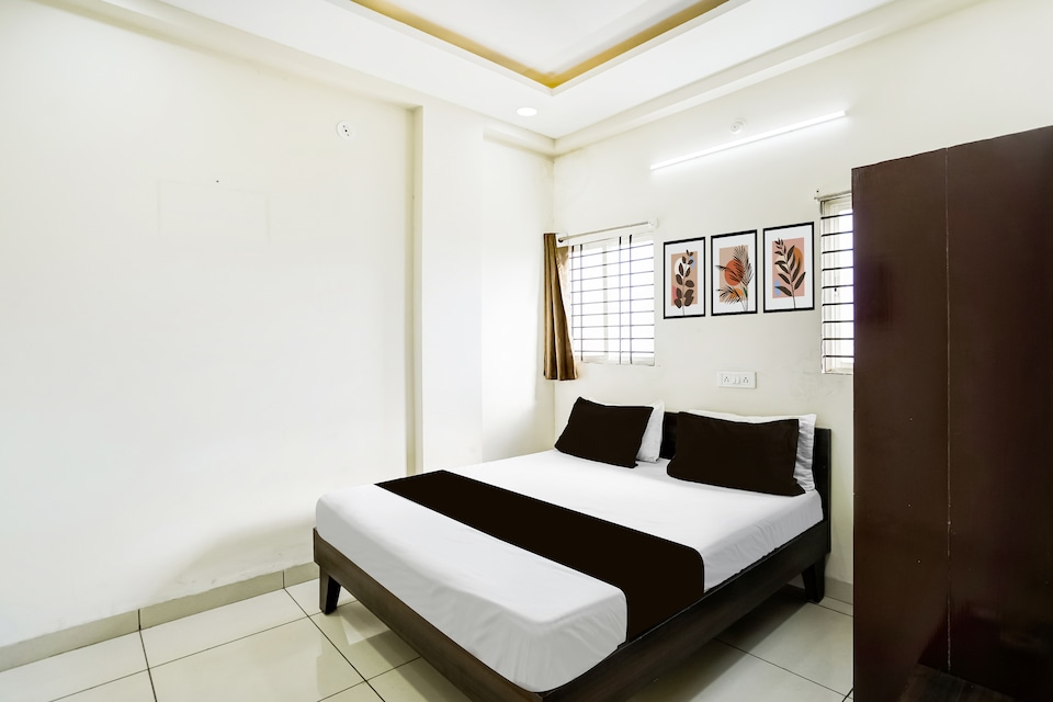 Hotel O The Grand Avanti, Main Market Ujjain, Ujjain