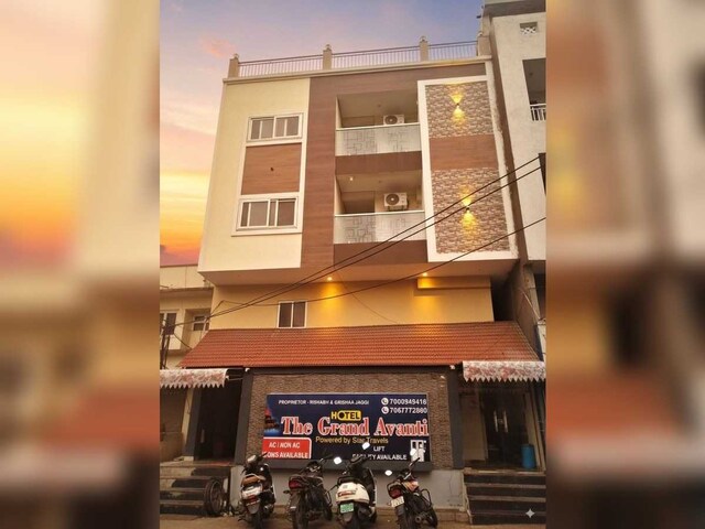 Hotel O The Grand Avanti