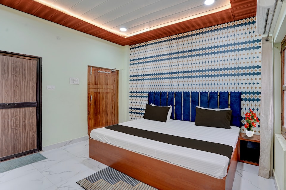 Hotel O Kashi Ghat Varanasi Formerly Gulab Residency, Lanka, Varanasi