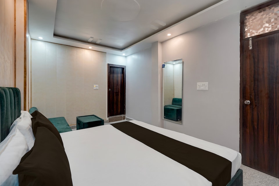 Hotel O Ra One Restro & Rooms , Rambagh Allahabad, Prayagraj