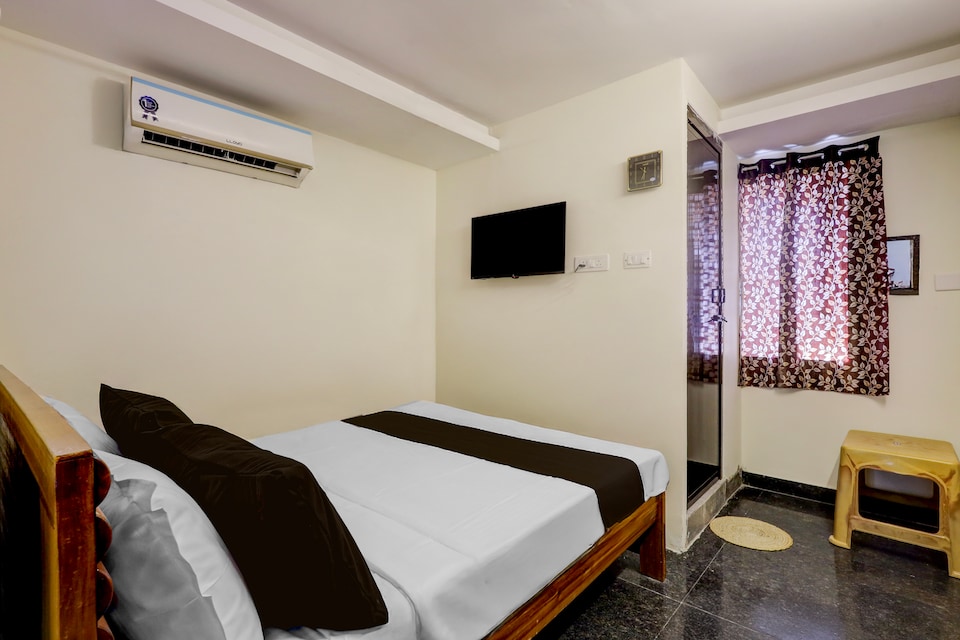 Collection O Perungulattur Railway Station Formerly Sri Varahi Inn, GST Chennai, Chennai