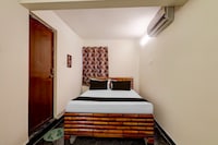 Super Collection O Perungulattur Railway Station Formerly Sri Varahi Inn