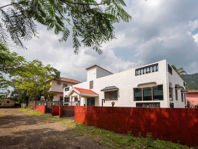 Mountain Mist Villa by Palette Homes | 2BHK | Jacuzzi | Pool | Lonavala