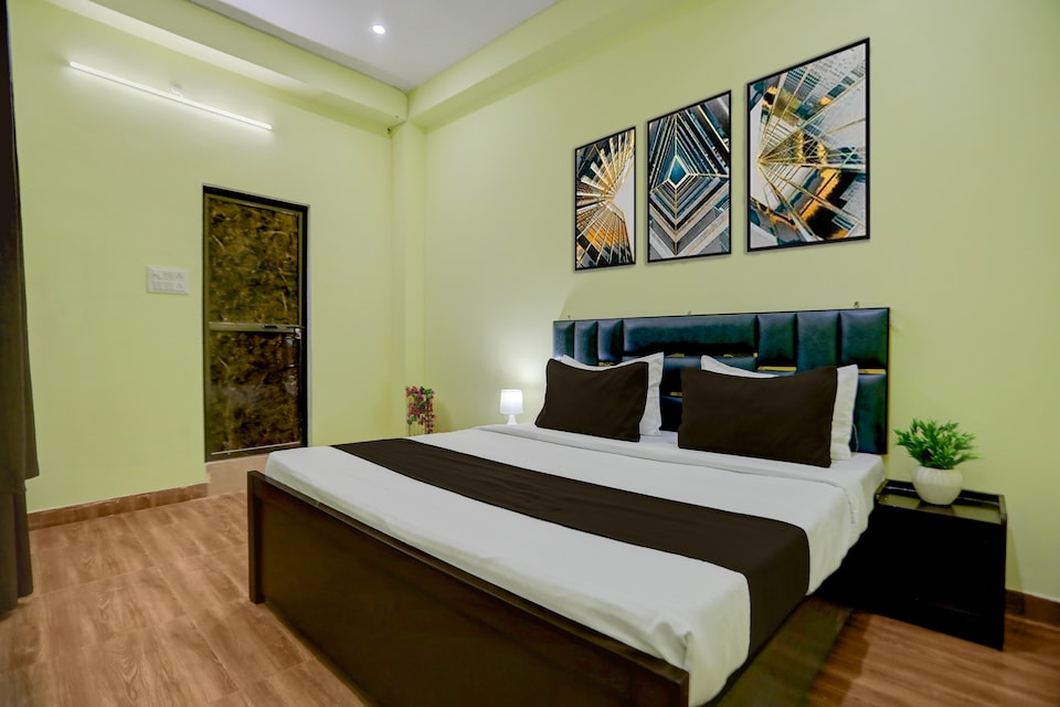 Hotel O Rudraksh Residency , Lanka, Varanasi