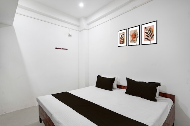 Hotel O Vijay Palace 