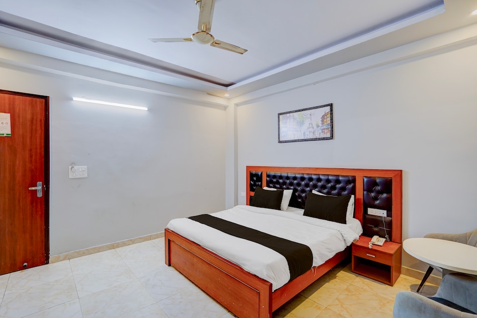 Hotel O Lavish Hotel, Greater Noida, Noida