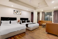 Super Townhouse Oak New Delhi Central Railway Junction Formerly Uppal International
