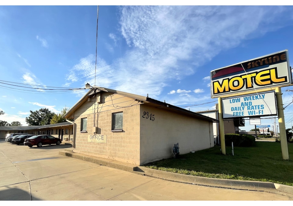 Skyline Motel Bartlesville Hwy 75, Bartlesville OK, Bartlesville OK