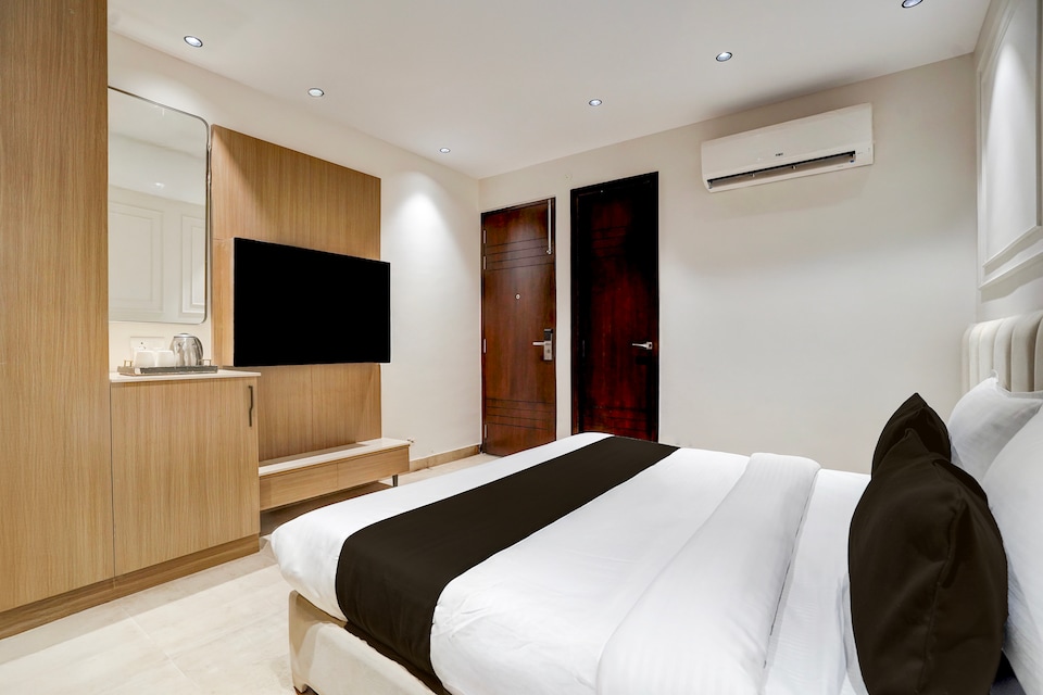 HOTEL O ELVILLA , Rajouri Garden Delhi, Delhi