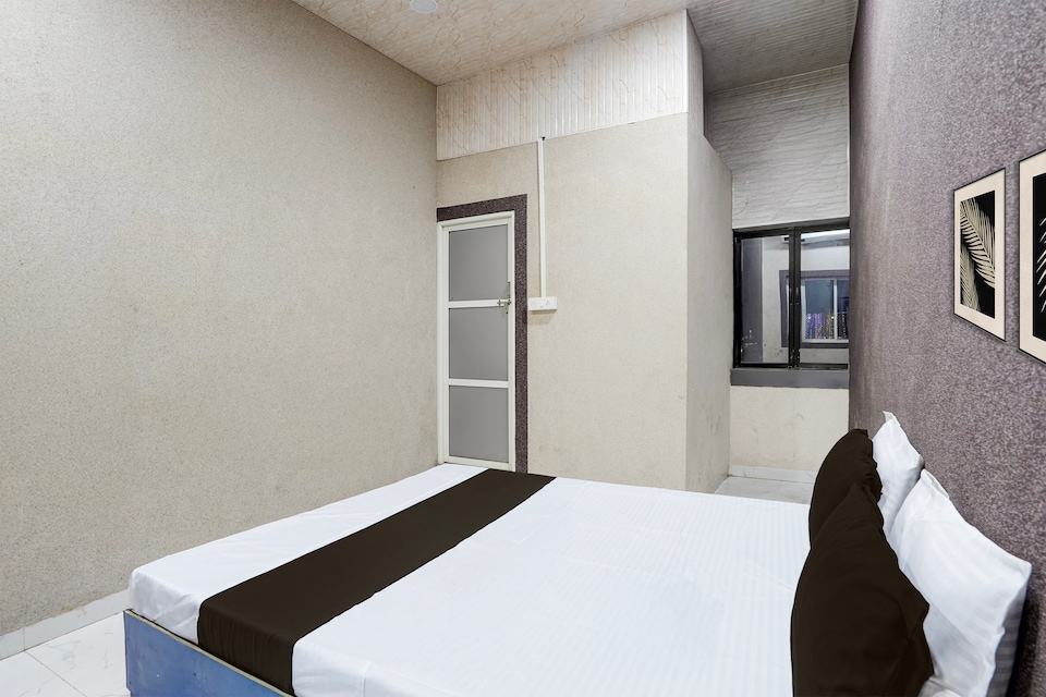 Hotel O by OYO The Lotas Gardan, Dewas City, Dewas