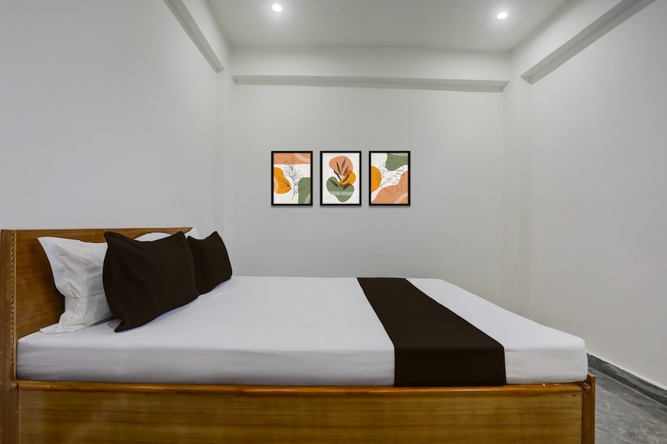 HOTEL O BABA PREM HOTEL, Bihta Patna, Patna