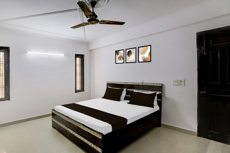 Hotel O Sunshine Hotel, Noida City, Noida