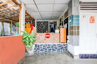 Dancenter Chez Laelik Guesthouse