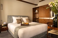 POP Palais Bourbon Hotel