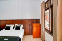 Dancenter New Asta Graha Homestay