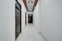 SPOT ON Sky Blue Hotel