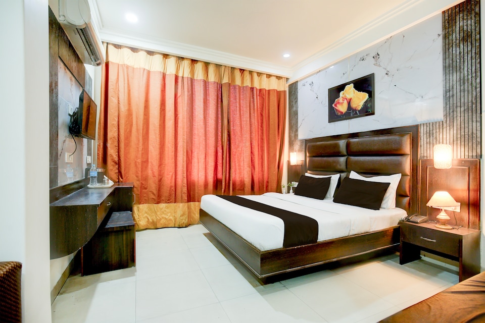 Hotel O dee intercontinental , Golden Temple Road Amritsar, Amritsar