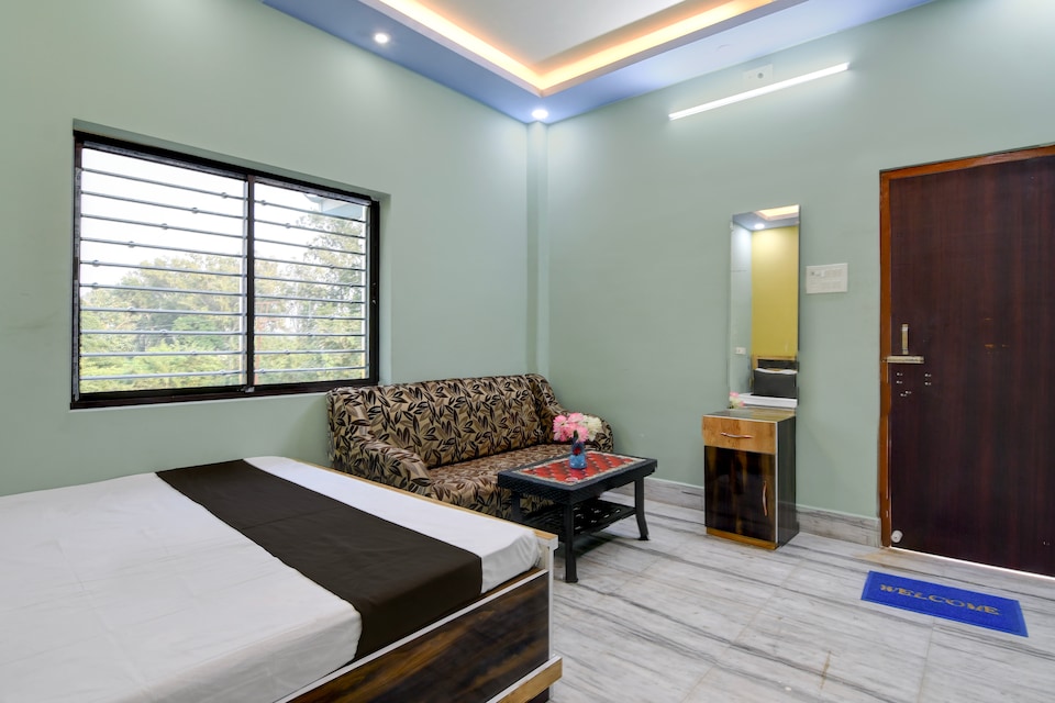 Hotel O AM2PM Restaurant Cum Bar, Sanyasidanga, Sanyasidanga