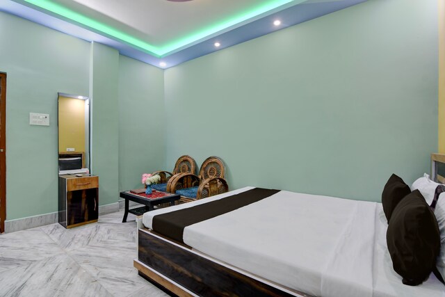 Hotel O AM2PM Restaurant Cum Bar