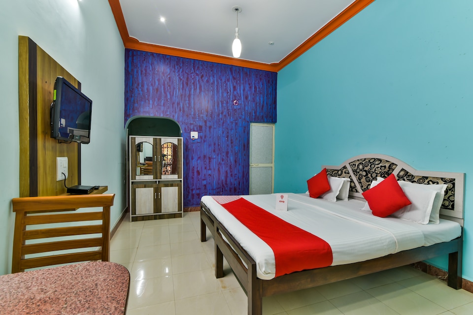 OYO 2440 Palm Grove, Anjuna Vagator Goa, Goa