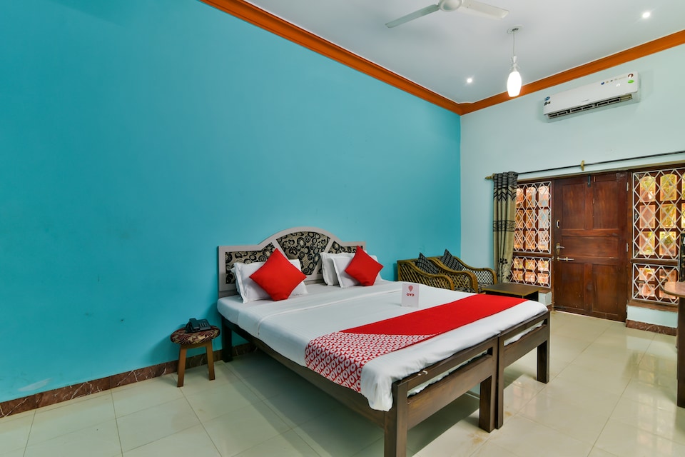 OYO 2440 Palm Grove, Anjuna Vagator Goa, Goa