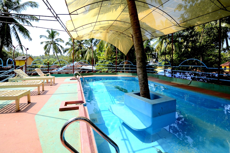 OYO 2440 Palm Grove, Anjuna Vagator Goa, Goa