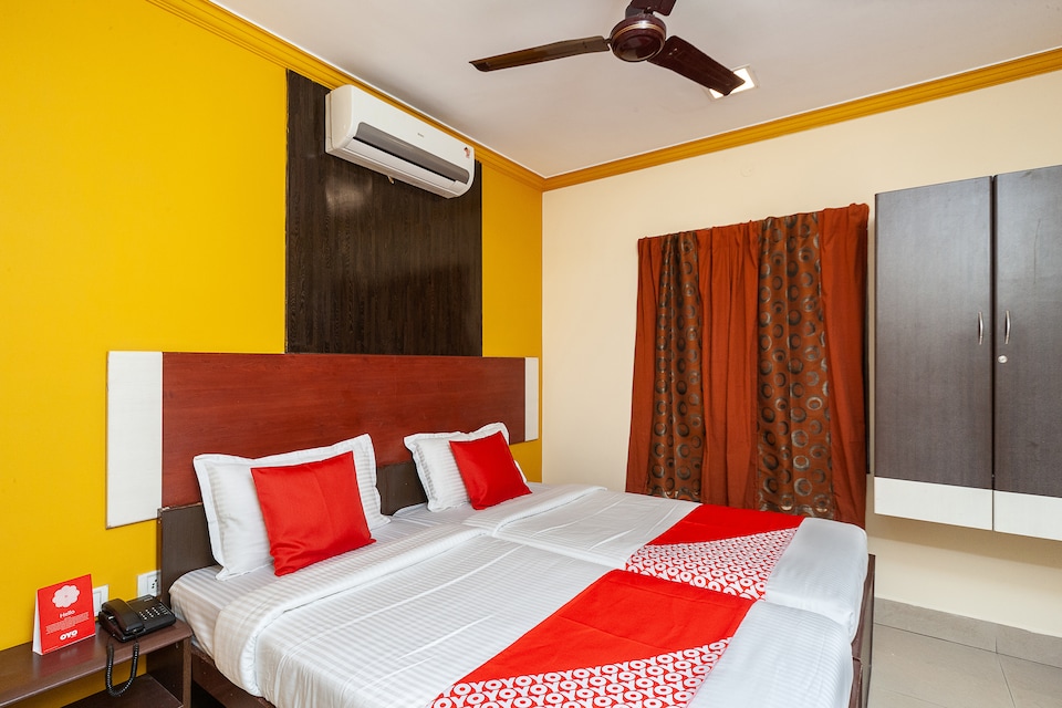 OYO 2443 Hotel Opera Residency, Adyar Chennai, Chennai