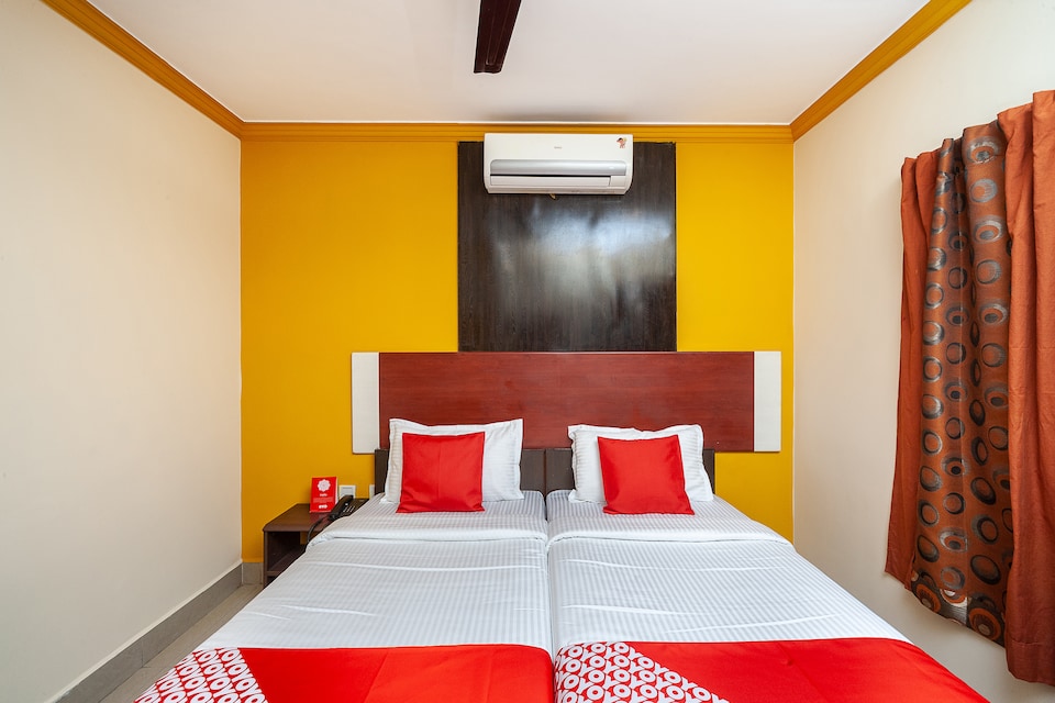 OYO 2443 Hotel Opera Residency, Adyar Chennai, Chennai