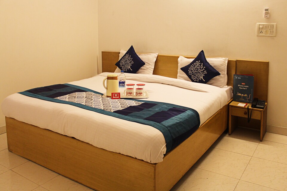 OYO 2445 Hotel Divine, Noida City, Noida