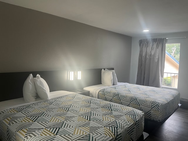 2 Queen Beds | Mobil Access Tub Nsmk Micfridg