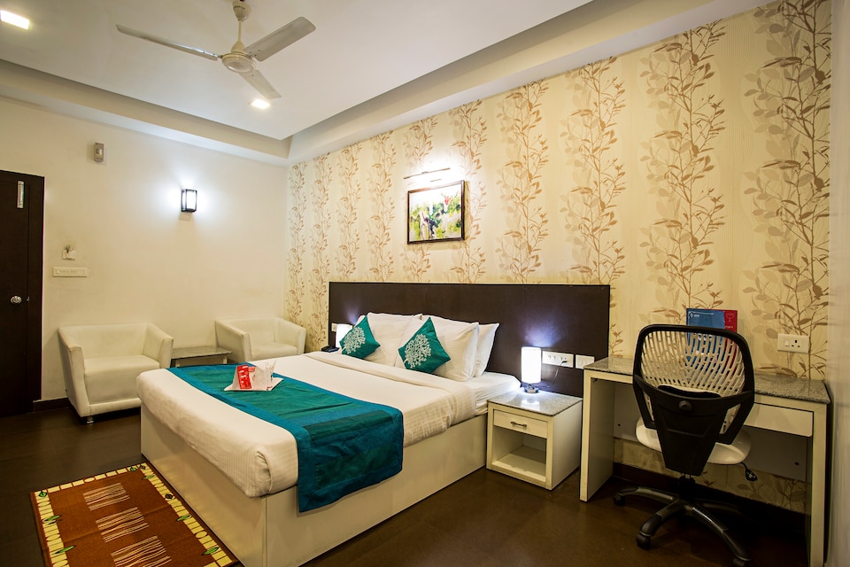 OYO 2464 Hotel Central Park, Sevoke Road Siliguri, Siliguri