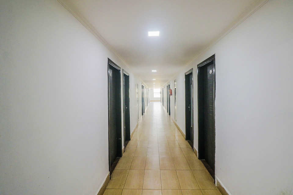 Hotel O Sumedha Elegance, Medanta, Gurgaon