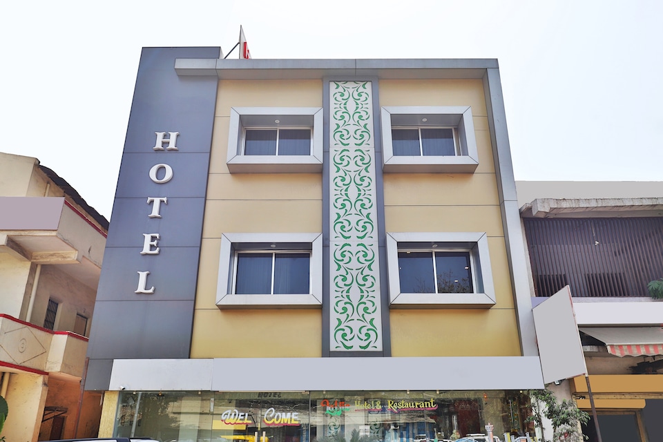 OYO 2466 Laljis Hotel, Ahmedabad Railway Station, Ahmedabad