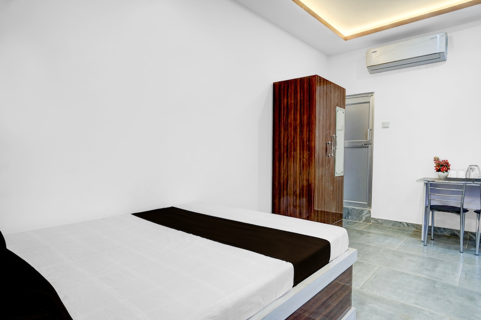 SPOT ON Khushi Lodge , ISBT Guwahati, Guwahati