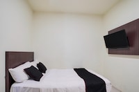 Collection O near Harbour Bay Mall formerly Kansa Hotel