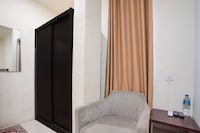 Collection O near Harbour Bay Mall formerly Kansa Hotel