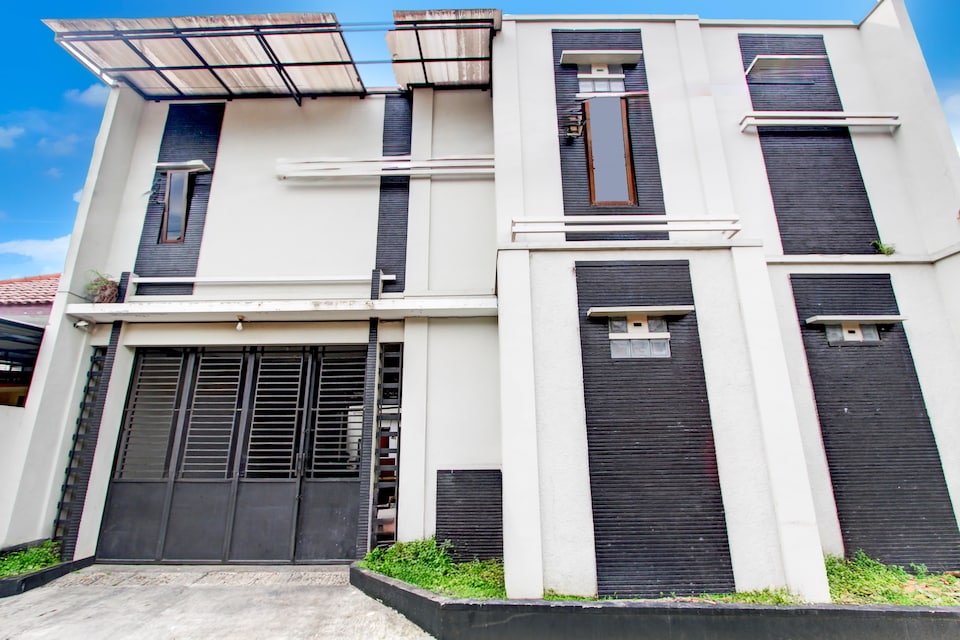 Dancenter Asri Guest House, Purwokerto, Purwokerto