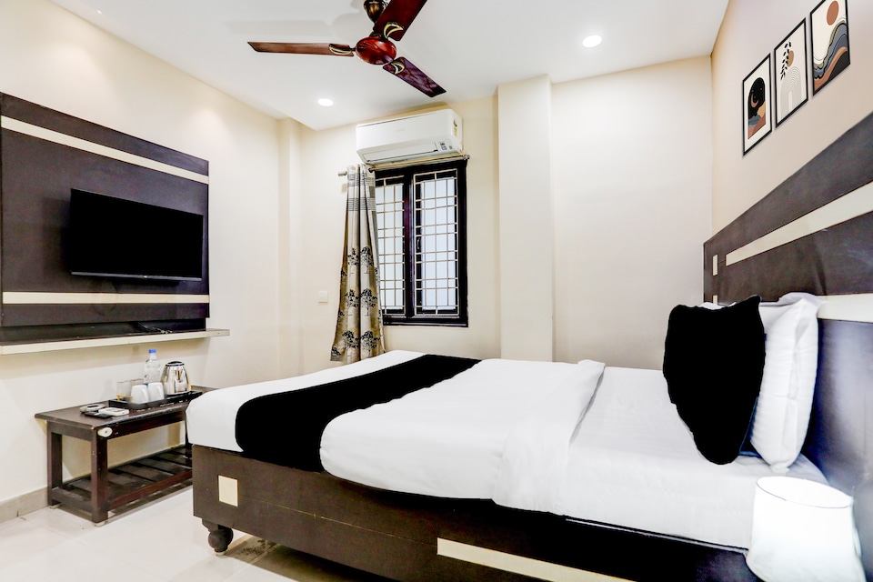 Super Hotel O Rajahmundry Central Railway Station Formerly Sanjeevi Residency, Rajahmundry, Rajahmundry