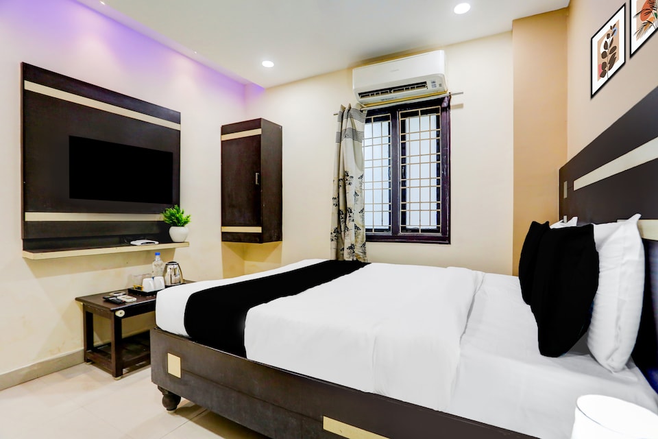 Super Hotel O Rajahmundry Central Railway Station Formerly Sanjeevi Residency, Rajahmundry, Rajahmundry