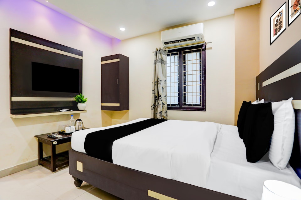 Super Hotel O Rajahmundry Central Railway Station Formerly Sanjeevi Residency, Rajahmundry, राजमुंदरी