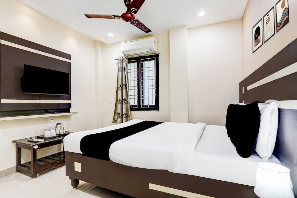 Super Hotel O Rajahmundry Central Railway Station Formerly Sanjeevi Residency, Rajahmundry, राजमुंदरी