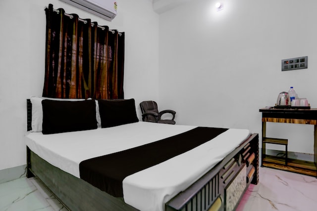 SPOT ON Happyness Restaurant