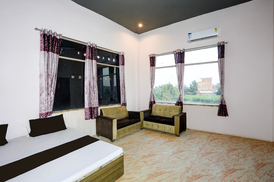 SPOT ON The Highway Express, Sultanpur, Sultanpur