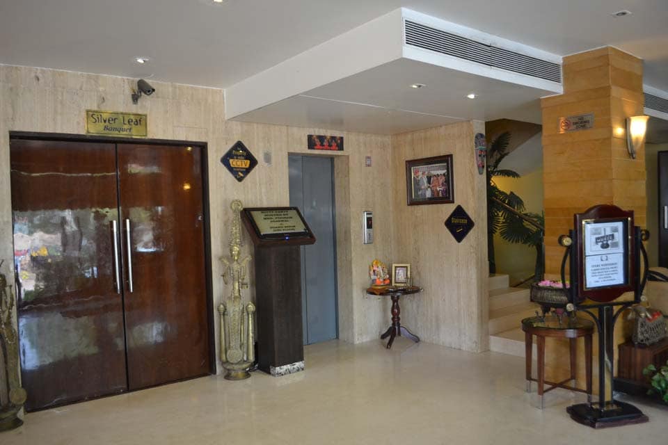 OYO 2472 Hotel Shamrock International, Pandri Road, Raipur